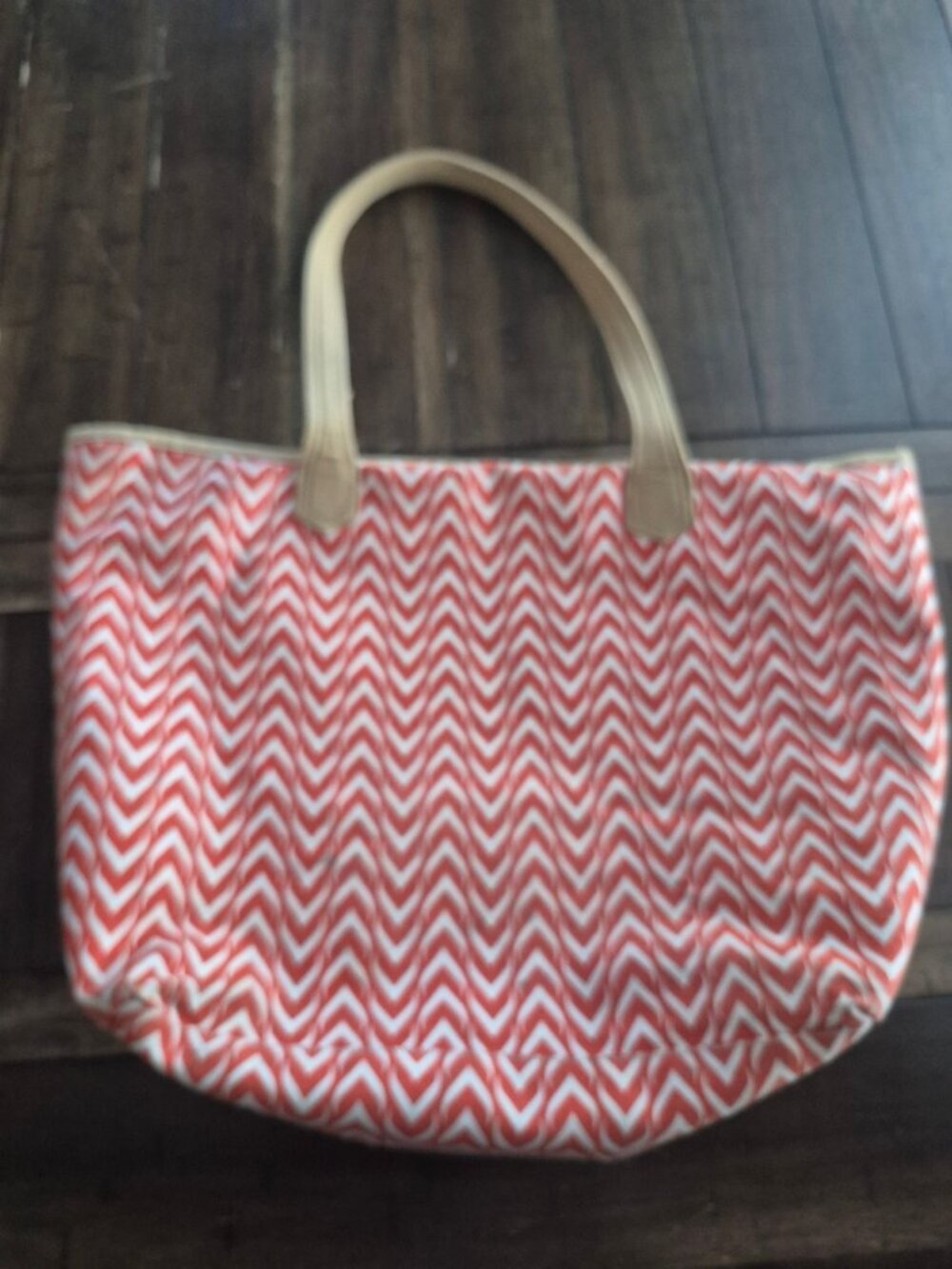 Amo & Lulu Red Chevron Nurse Tote "This Nurse Gives A Hoot" Embroidery Zippered - Picture 4 of 11